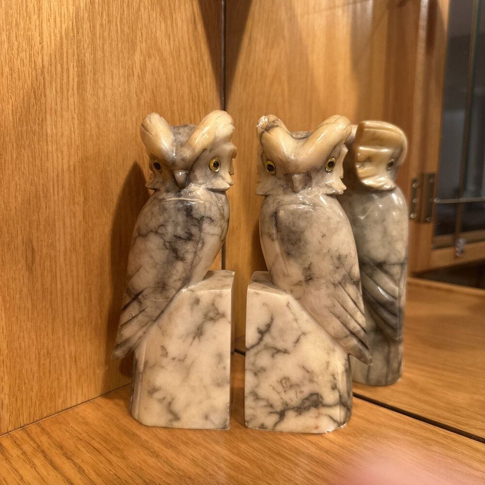 Vtg Pair of Genuine Alabaster Onyx Marble Hand Carved Owl Bookends